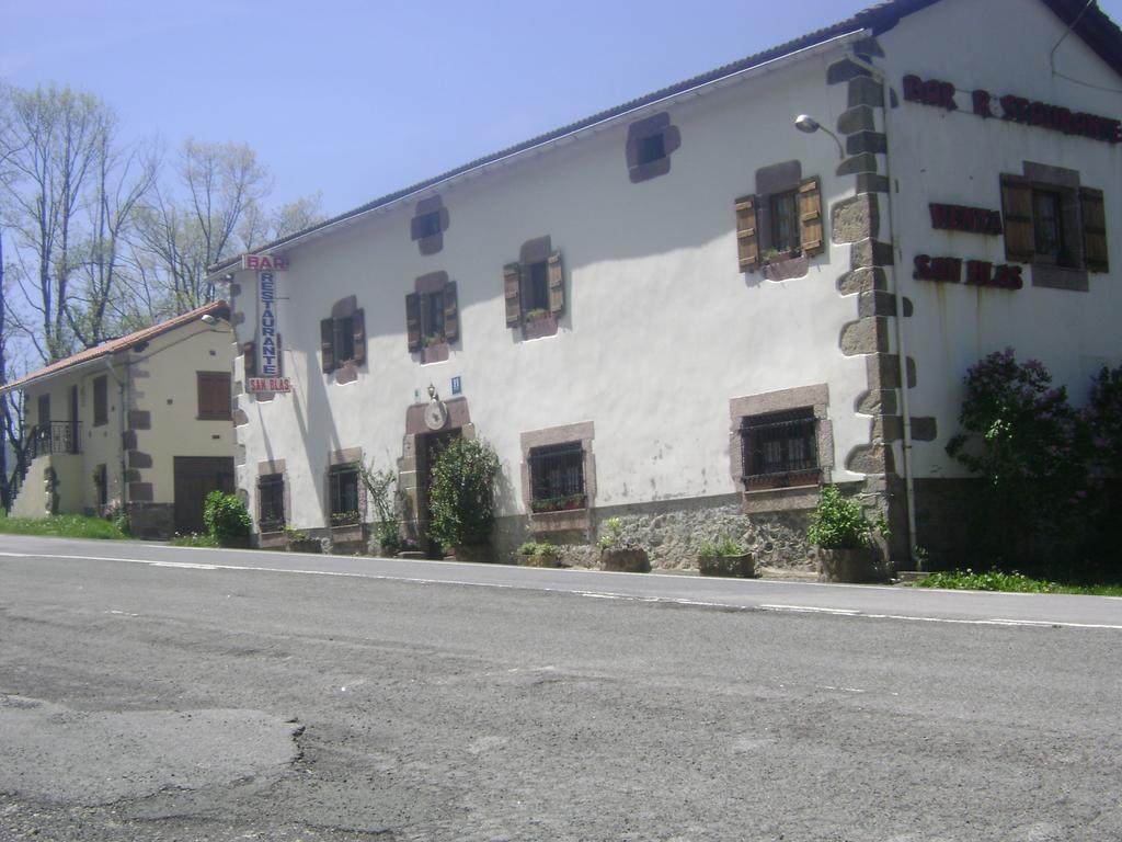 Hostal Venta San Blas Almándoz Eksteriør billede